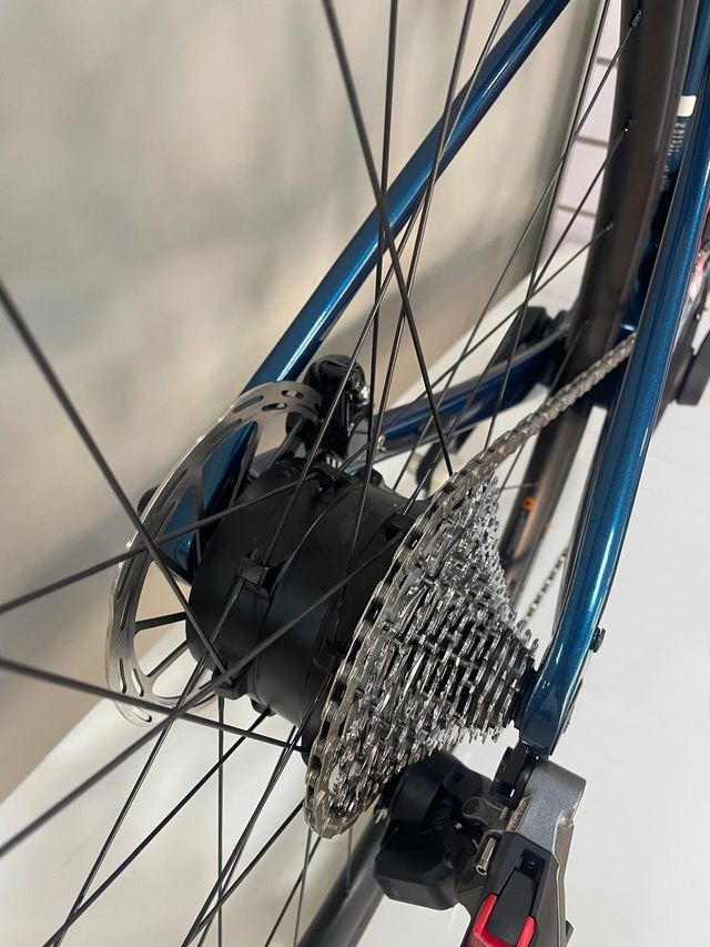 Giant Advanced E+ Elite 2 25KM/H