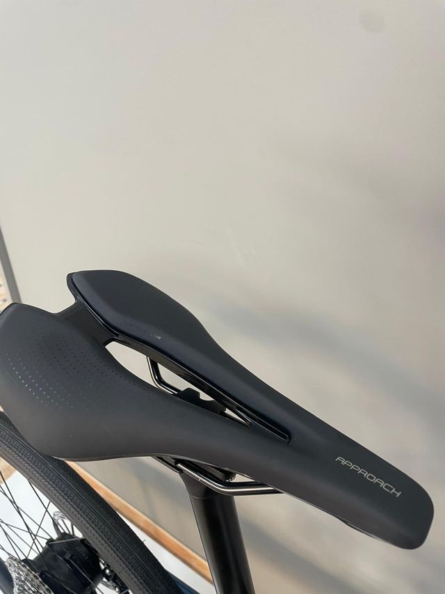 Giant Advanced E+ Elite 2 25KM/H