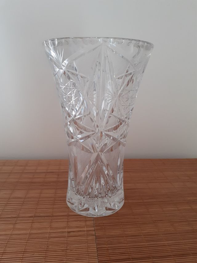 Jarrón cristal Bohemia tallado