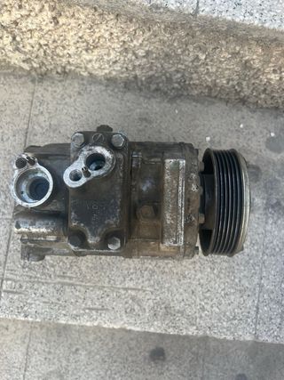 Compresor A/C usado - 8675