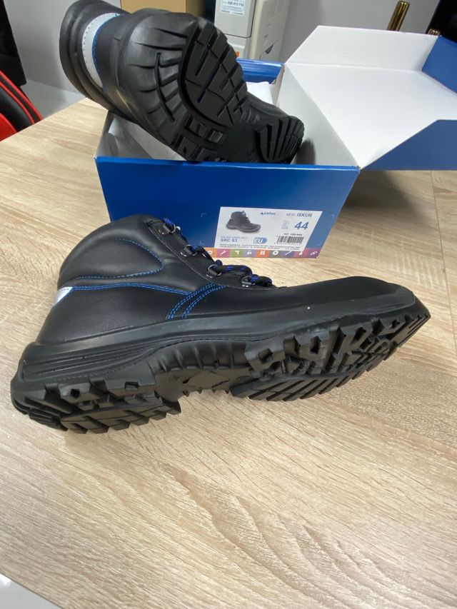 Botas Cofan seguridad S3-SRC Piel puntera carbono