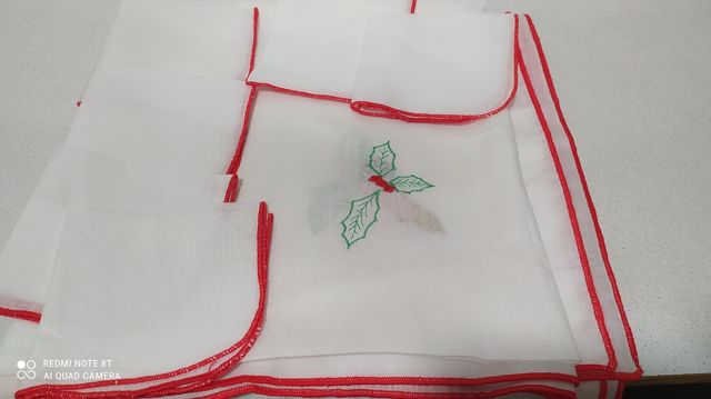 Tovaglia e 6 tovaglioli natalizi, 1'40 x 1'40 cm