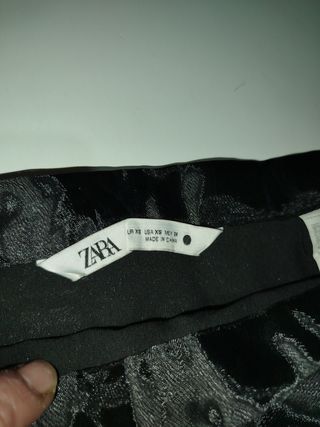 Falda midi Zara negra-Abalorios