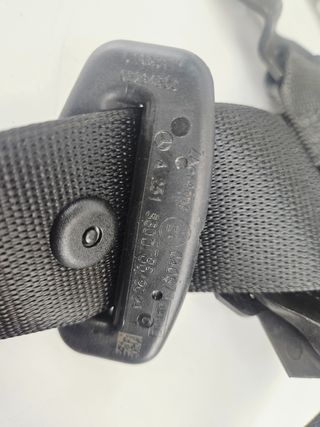 Cinturón delantero izquierdo Mercedes-Benz ML A2518605786