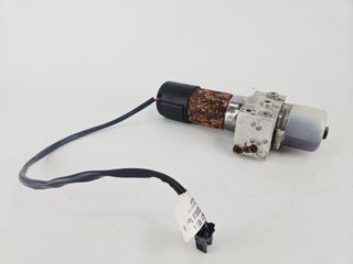 Bomba hidráulica amortiguación portón trasero Mercedes-Benz ML A1648002848