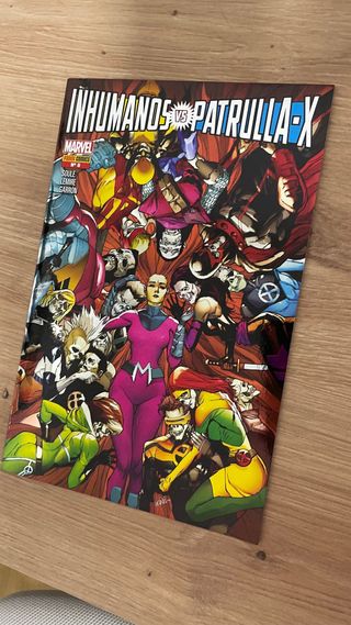 Cómics Inhumanos vs Patrulla-X (números 3, 4 y 5).