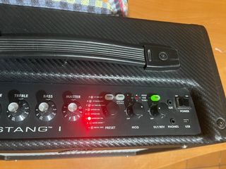 Amplificatore Fender Mustang I 20 Watt con effetti