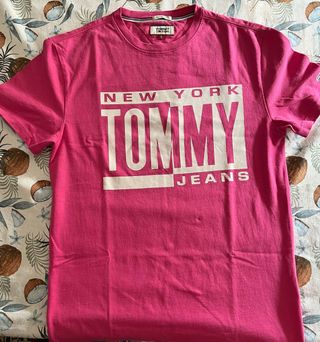 Camiseta Tommy Jeans rosa talla S