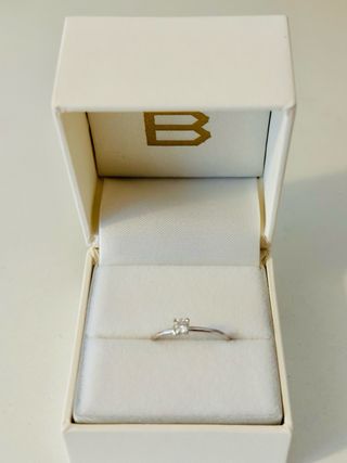 Anillo compromiso oro blanco + diamante