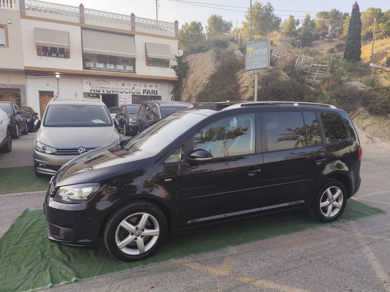 Volkswagen Touran 2.0 TDI Advance 2013