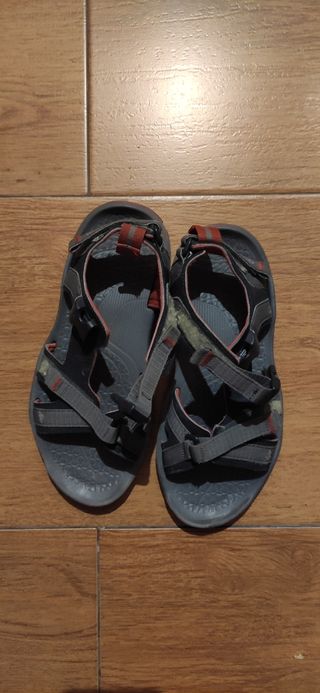 Chanclas grises hombre