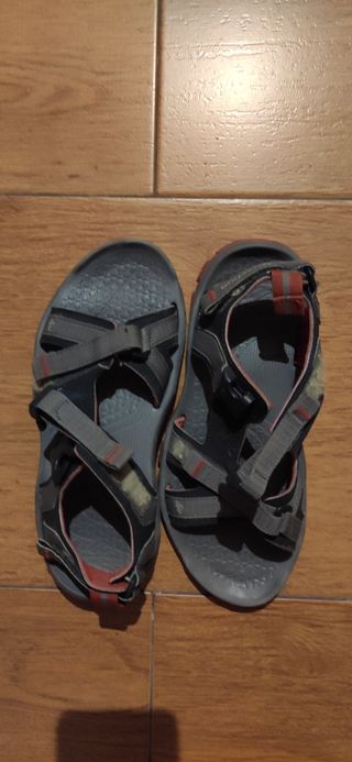 Chanclas grises hombre