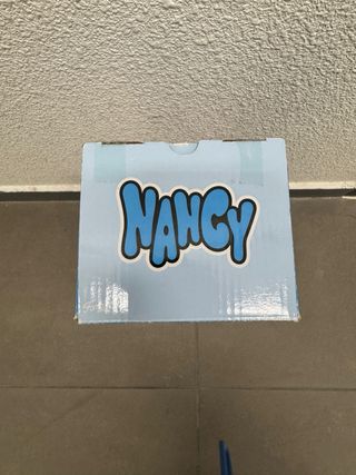 Muñeca Nancy Famosa - Conjunto chubasquero verde