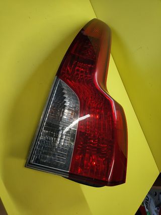 PILOTO TRASERO DERECHO VOLVO V50 SW II
