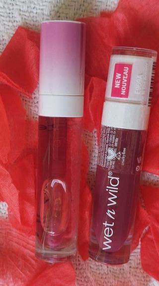Pintalabios granate catsuit y aceite labial cereza