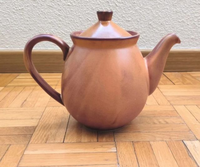 Tetera cerámica marrón