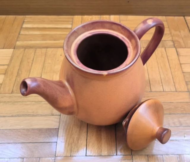 Tetera cerámica marrón