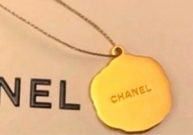 BOLSA / BAG / TOTE BAG
CHANEL / CHARM