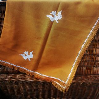 Mantel y servilletas vintage bordadas