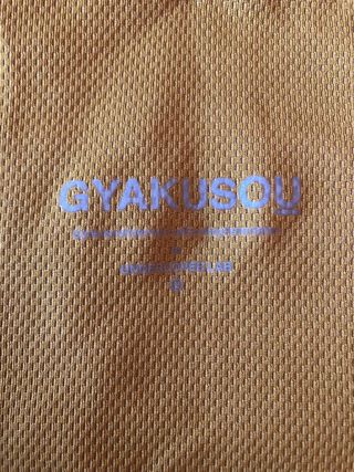 Camiseta Nike Talla S - Marrón/Amarillo