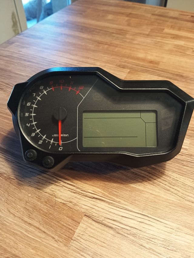 Cuentakilómetros Benelli TRK 502