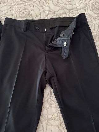 Completo giacca e cravatta blu indossato 2 volte