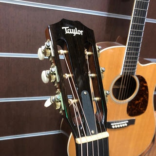Chitarra acustica Taylor 510e