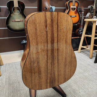 Chitarra acustica Martin D-12E Koa usata