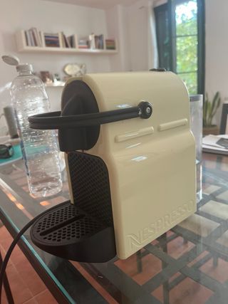 Cafetera Nespresso crema