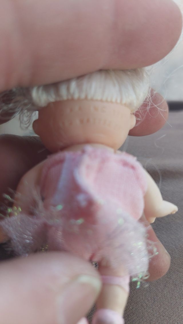 Muñeca bailarina pequeña