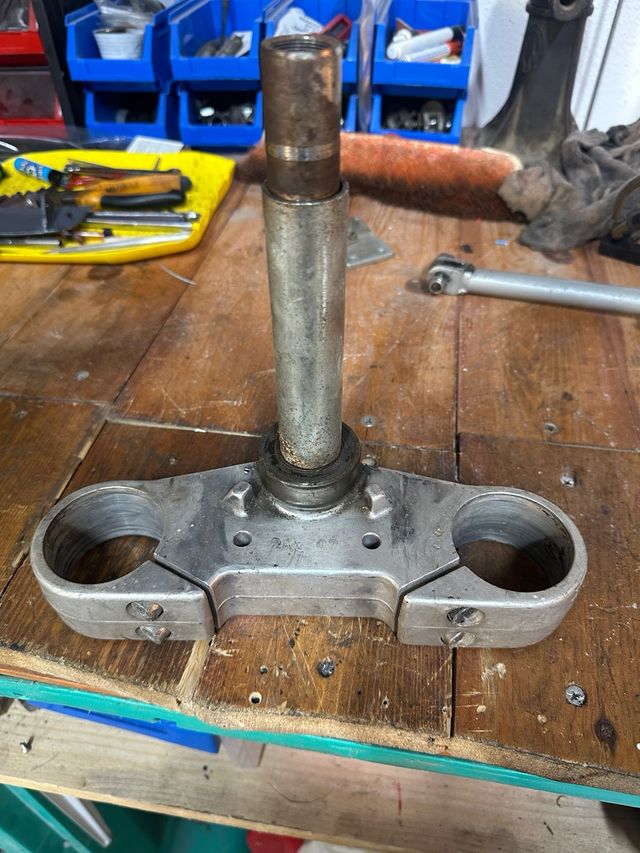 Tija horquilla Derbi GPR