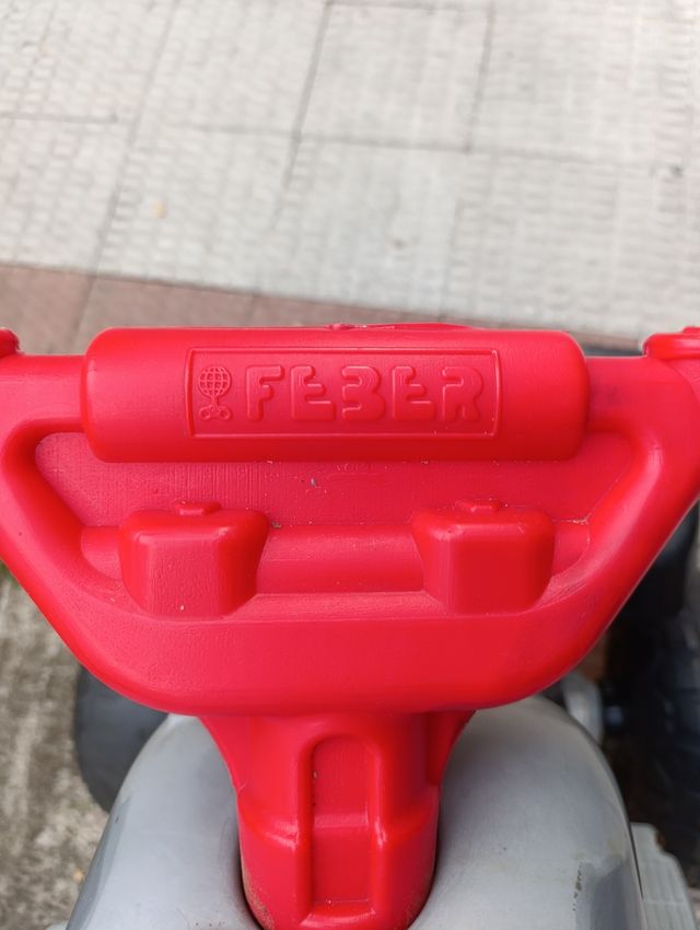 Coche eléctrico infantil - Cuatrimoto