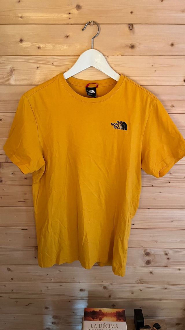 Camiseta The North Face amarilla talla S