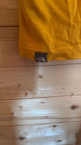 Camiseta The North Face amarilla talla S