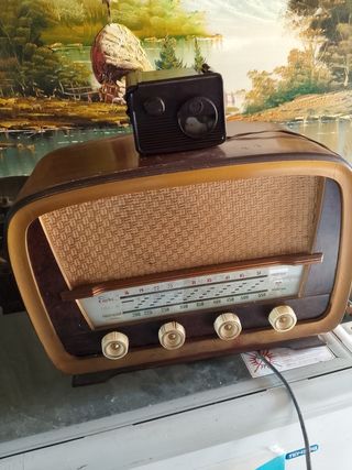 Radio antigua Melros + trasformador