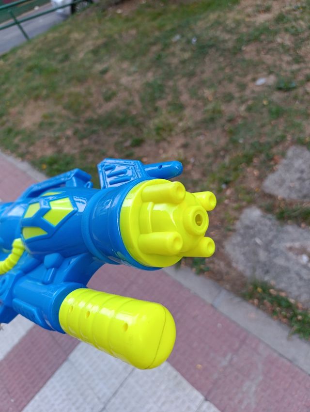 Pistola agua gigante