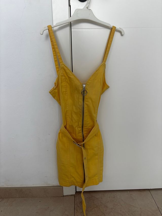 Vestido amarillo corto