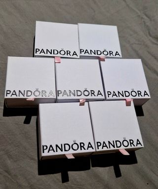 7 Cajas Pandora Blancas vacías 
Excelente estado