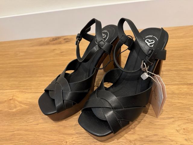 Sandalias negras tacón 36