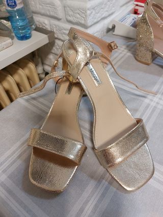Sandalias doradas tacón 41
