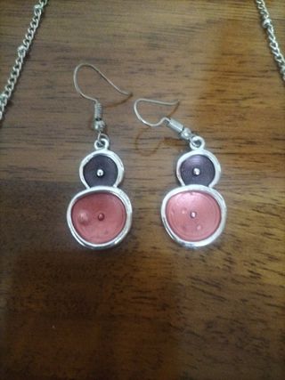 Collana e orecchini rosa e viola