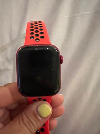 Apple Watch Series 7 roja