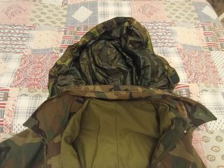Chaqueta militar camuflaje sin usar