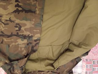 Chaqueta militar camuflaje sin usar