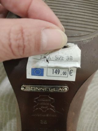 Zapatos tacón cuero marrón