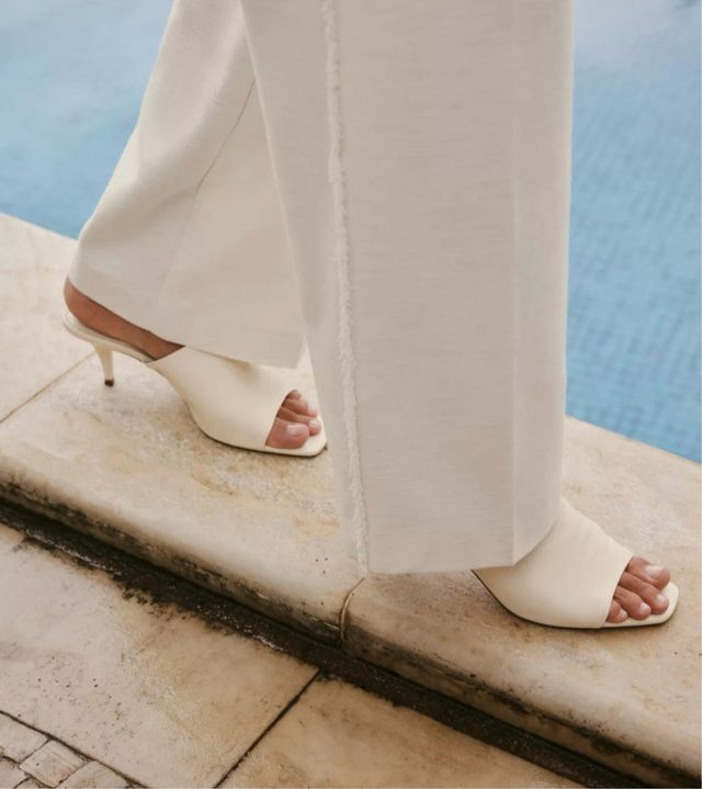 Sandalias mules piel Zara