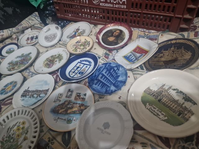 Platillos recuerdos varios paises