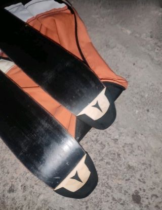 Esquí y botas de Quechua atomic.