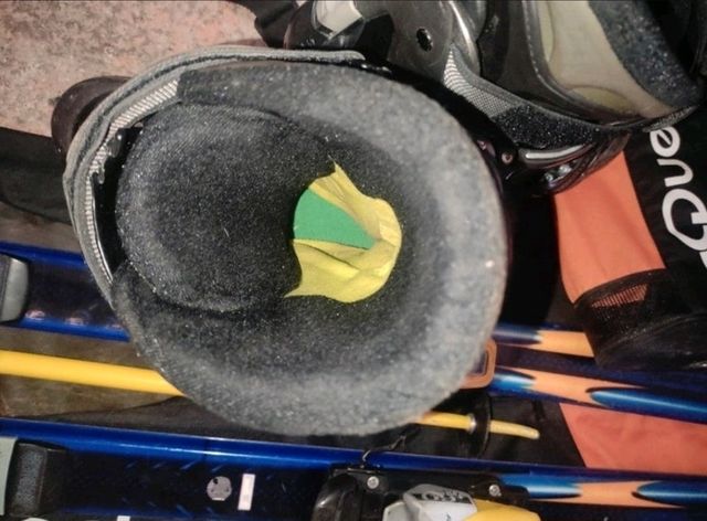 Esquí y botas de Quechua atomic.