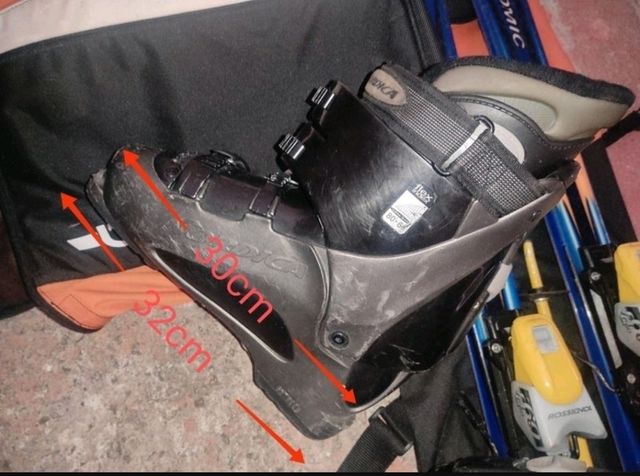 Esquí y botas de Quechua atomic.